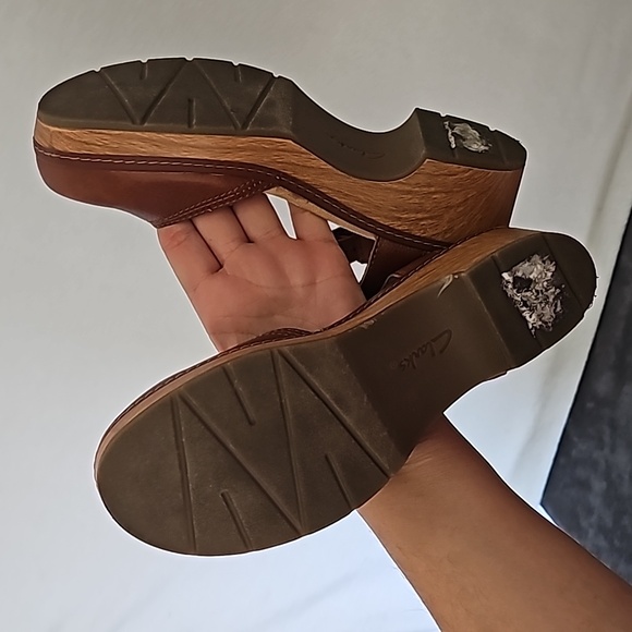 Women's Brown Leather Ankle Strap Sandals - Picture 9 of 9